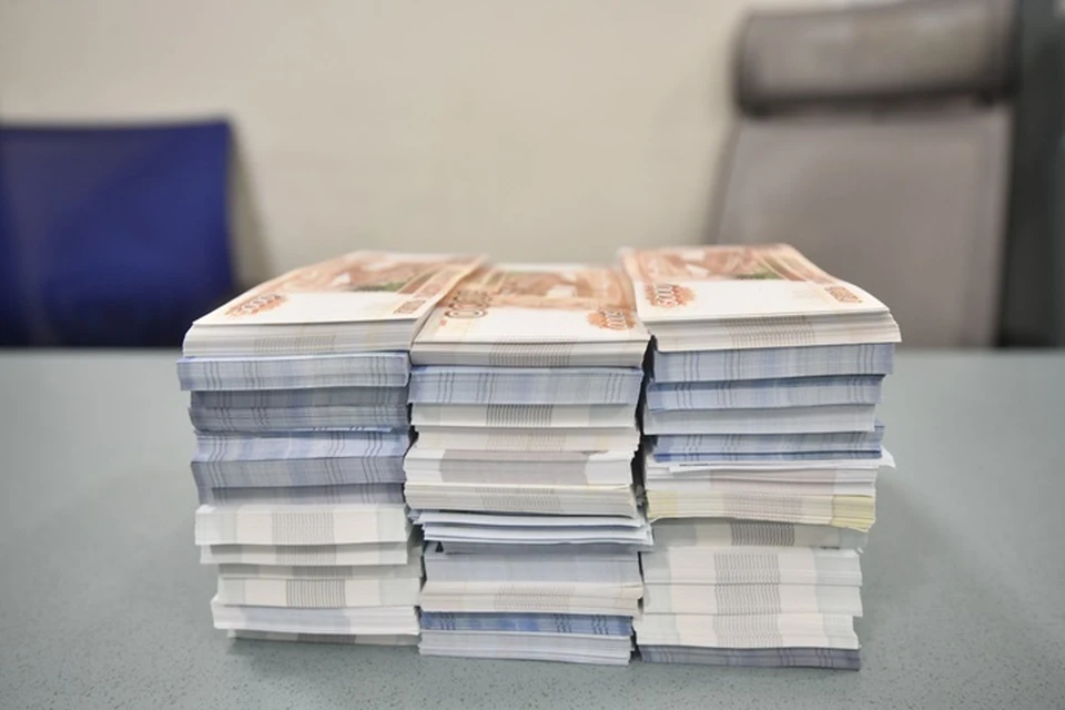 Больше всего земляки потратили в июле - 19 млрд 132,5 млн рублей
