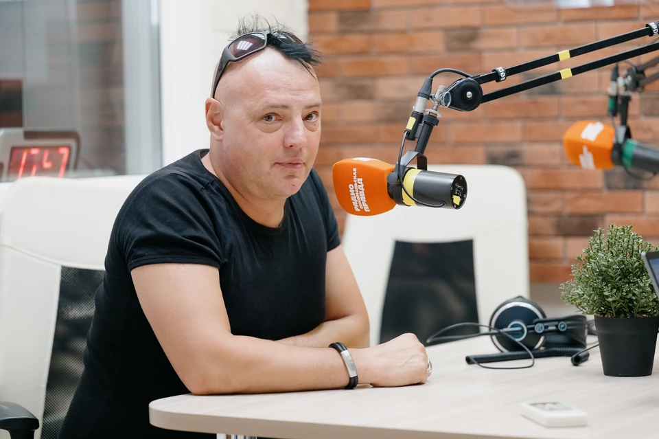 Анатолий «Толян» Скляренко в студии радио «Комсомольская правда» (95,3 FM)