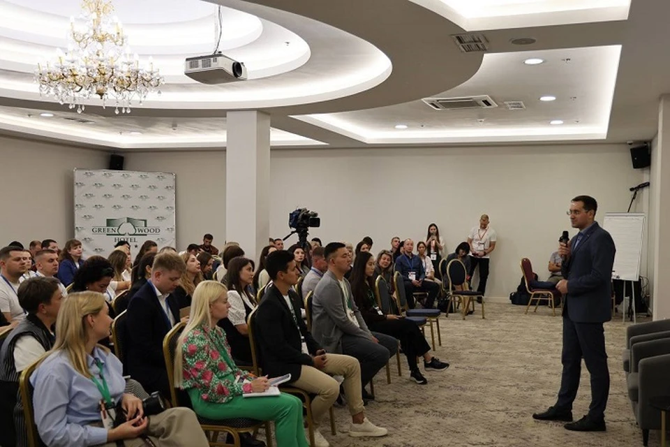 В Подмосковье состоялись ежегодные учебно-методические сборы руководителей информационных подразделений МЧС России. Фото: МЧС России по ДНР