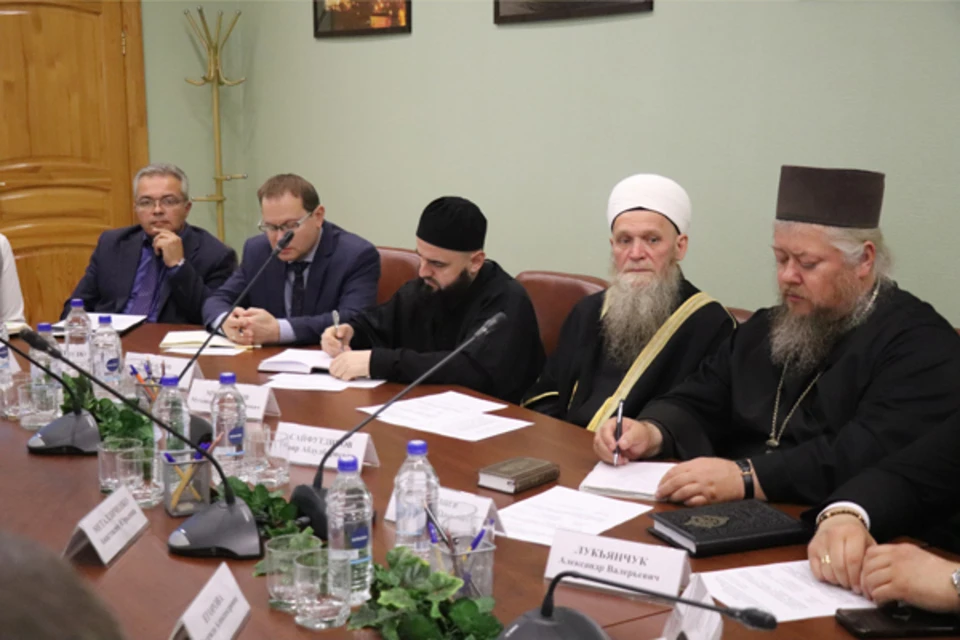 Большое совещание, посвященное профилактике экстремизма среди осужденных. Фото: УФСИН Тверской области.