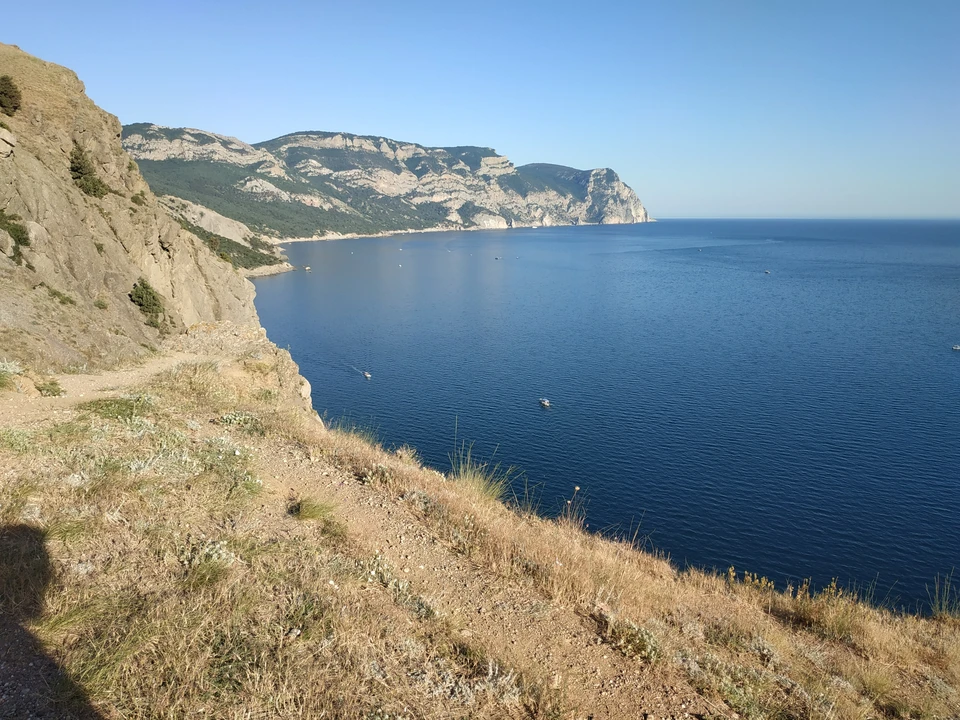 Туристы в обычном темпе бронируют крымские отели на осень.