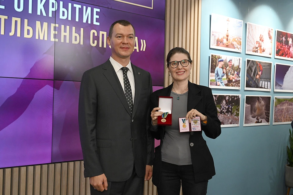Министр спорта РФ Михаил Дегтярев вручил главному редактору «КП» Олесе Носовой медаль «Николая Озерова»
