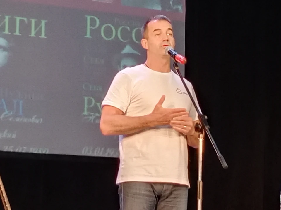 - Все, что у нас сейчас касается кино, начинается с вопроса: «На чем мы заработаем «бабки»?