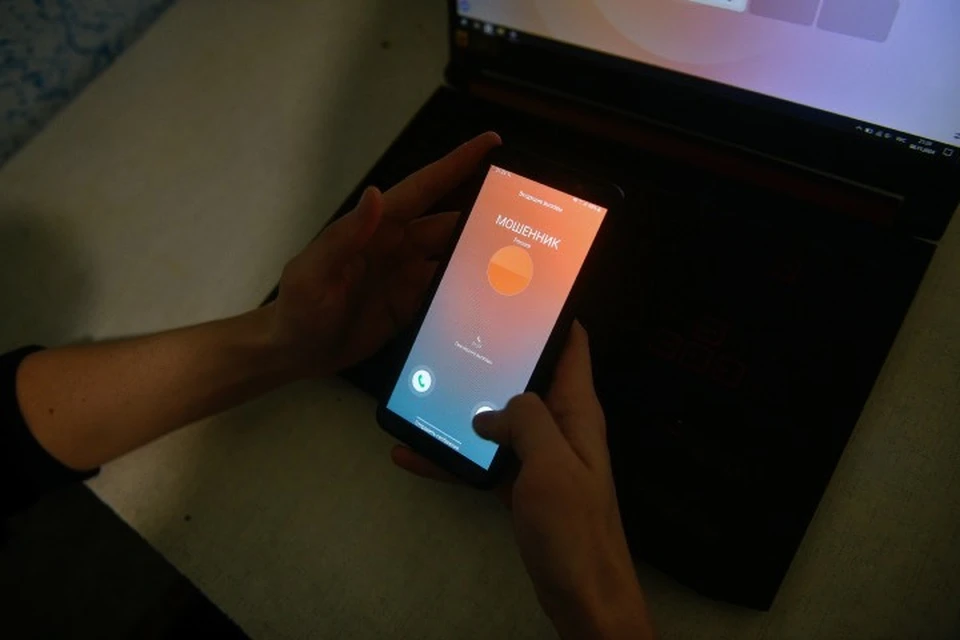 Мужчина из Бурятии продал аферистам автомобиль и перевел на их счета более 2 млн