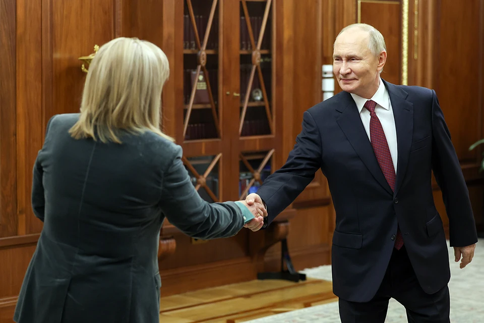 Глава ЦИК рассказала президенту - Россия научилась проводить демократические процедуры даже в экстремальной ситуации, в военных условиях. Фото: Александр Казаков/ТАСС