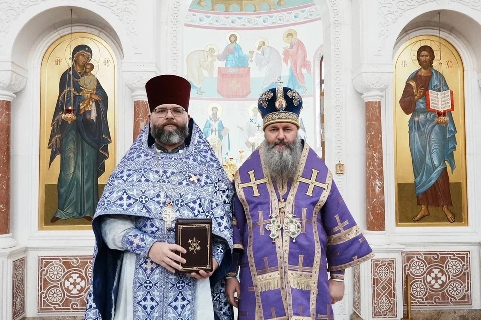 Награждение состоялось в праздник Воздвижения Честного и Животворящего Креста Господня. Фото: Самарская Митрополия