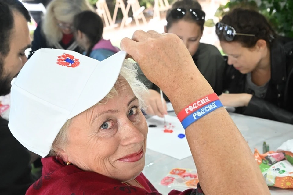 Праздник в честь воссоединения с россией проводится в парке имени Шевченко. Фото: администрация Херсонской области