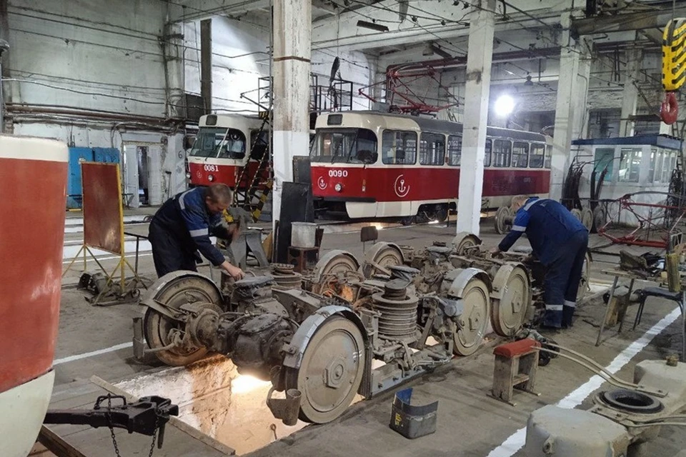В Мариуполе готовят трамваи к работе в осенне-зимний период. Фото: Администрация Мариуполя