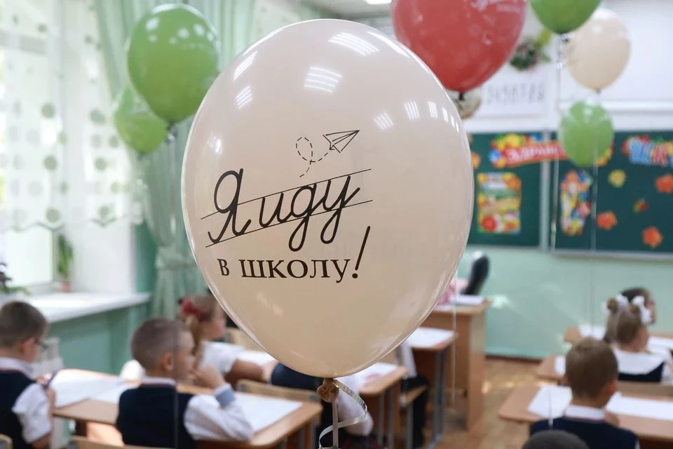 Зачеты в российских школах: в Минпросвещения разъяснили, по каким предметам могут не ставить оценки