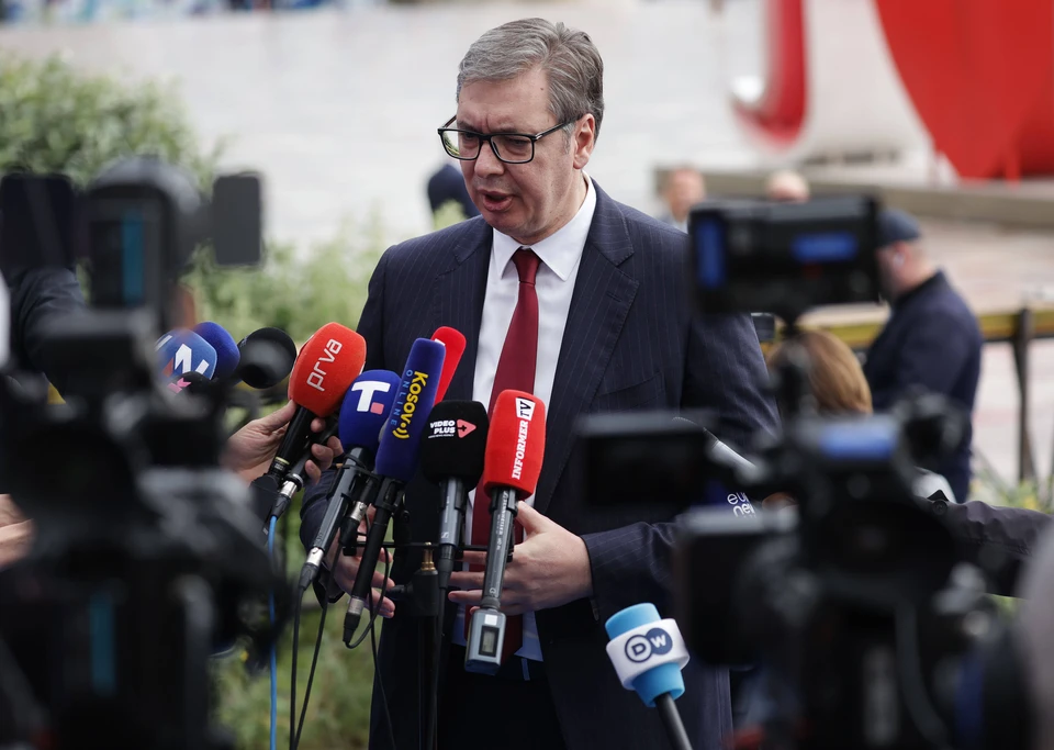Президент Сербии Вучич заявил о подготовке стран мира к военному конфликту