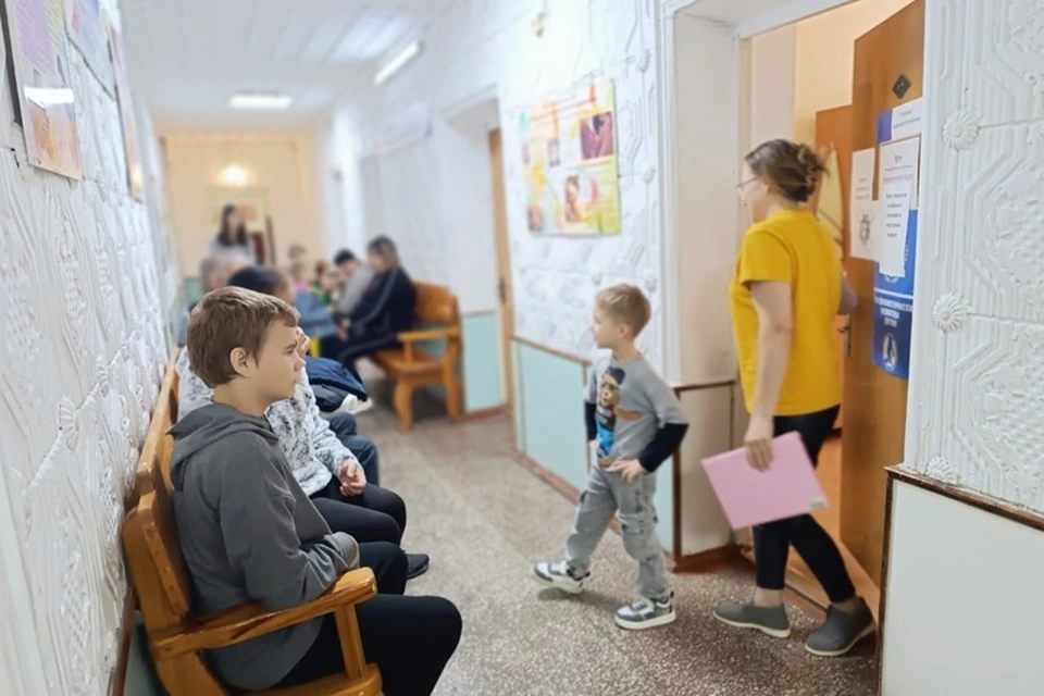 Детей с ОВЗ обследовали в Скадовске московские врачи. Фото: администрация Скадовского округа