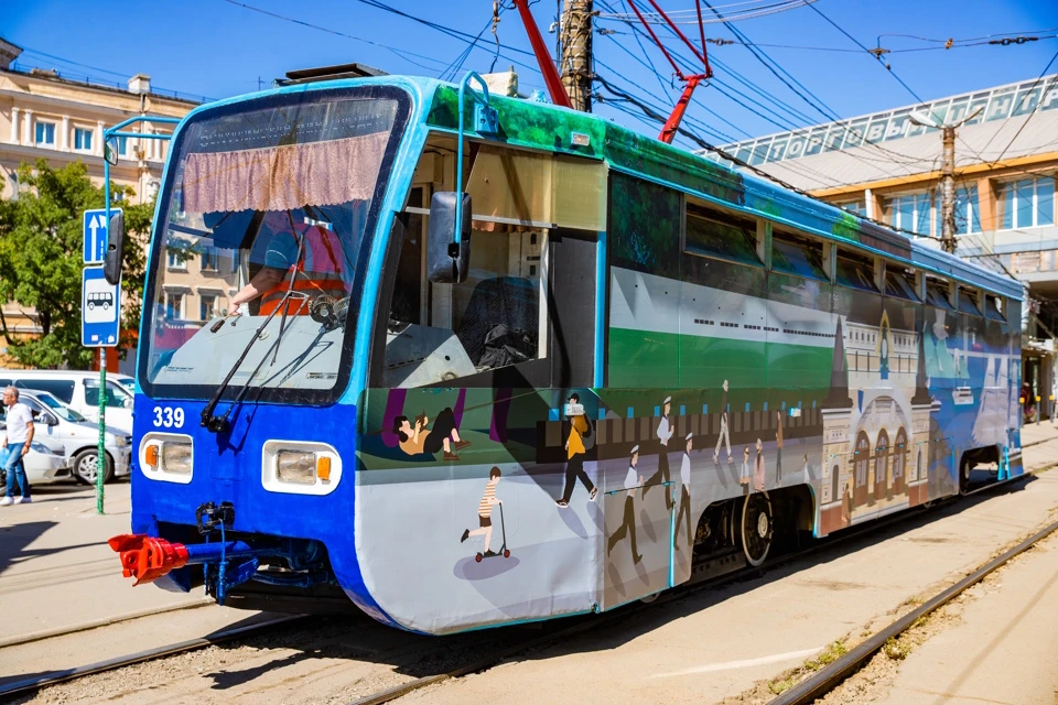 Тематические трамвайчики - настоящее украшение Владивостока. Фото: администрация Владивостока.