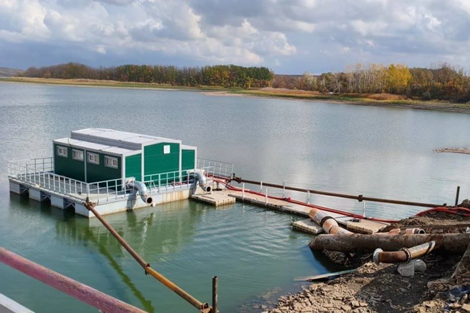 В Харцызске переносят понтонную насосную станцию для стабилизации водоснабжения. Фото: Минстрой ДНР