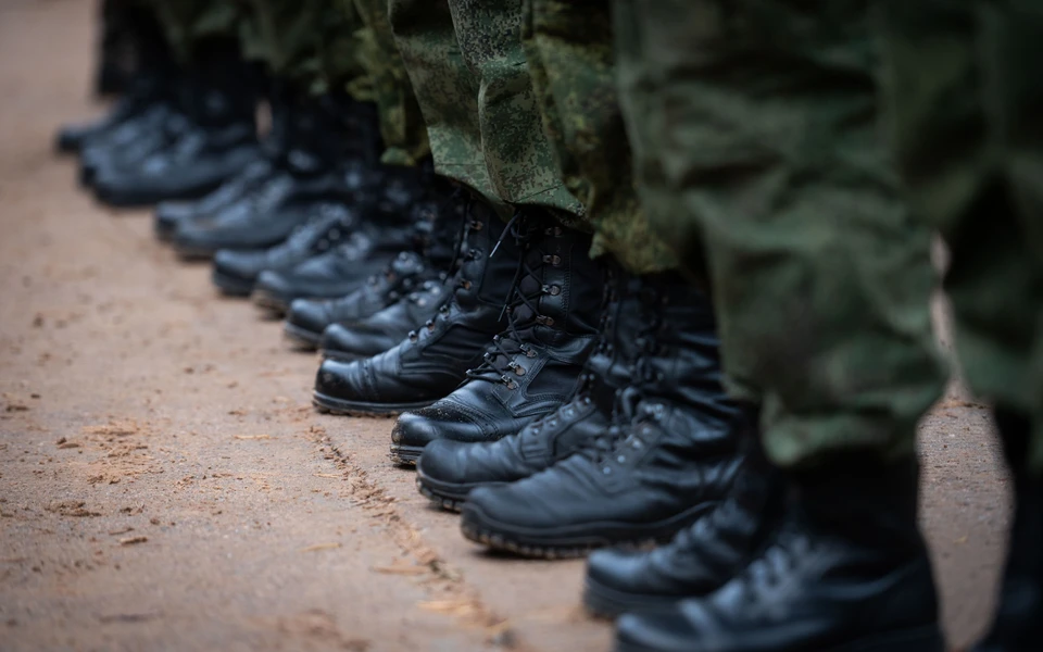 Боец ВС РФ рассказал, что новая армейская форма не пачкается и не рвётся