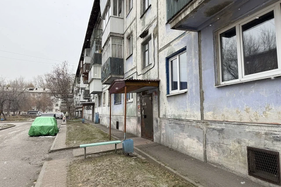 В Шелехове после убийства двух девушек оказывают помощь пострадавшим семьям.