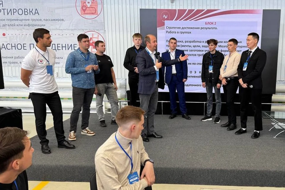 На слёте обсуждались не только сугубо профессиональные темы, но и общеразвивающие, например, практика подготовки групповых проектов или ораторское мастерство. Фото: ООО «Транснефть - Восток»