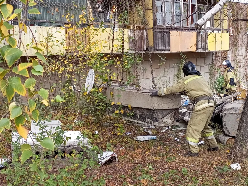 Завалы в доме разбирают уже вторые сутки. ФОТО: ТГ-канал Светланы Гребеньковой