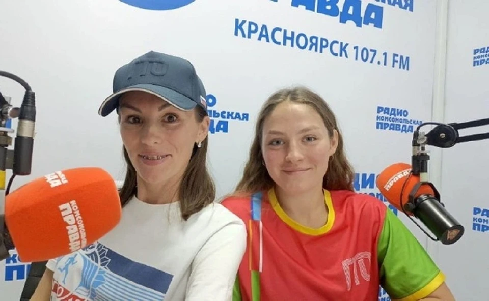 Расскажем, как заработать дополнительные баллы к ЕГЭ с помощью сдачи норм ГТО. На фото: руководитель центра тестирования ГТО Татьяна Ратманская и студентка Арина Волковская