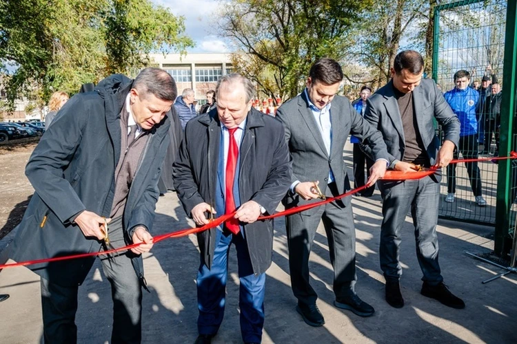 "Стадион станет настоящей точкой притяжения": Открылся модернизированный спортивный стадион Далевского университета