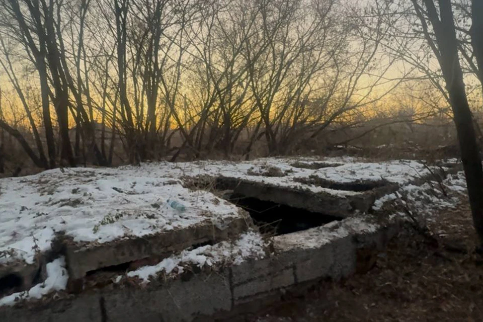 Два ребенка утонули в подземном резервуаре бывшей фабрики в Кузбассе. Фото: СУ СК России по Кемеровской области.