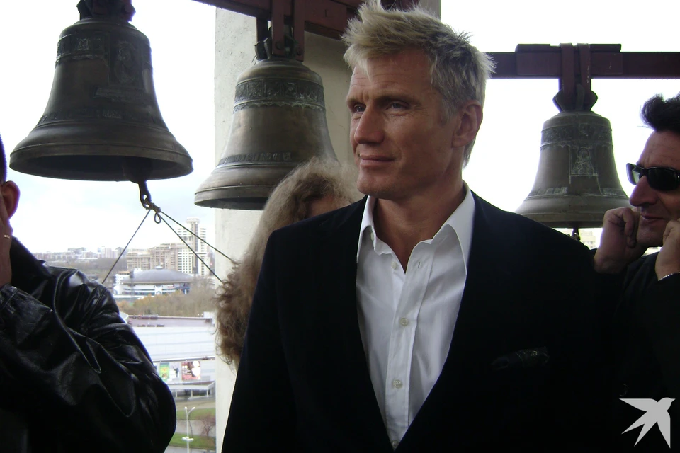 Дольф Лундгрен на колокольне Храма-на-Крови