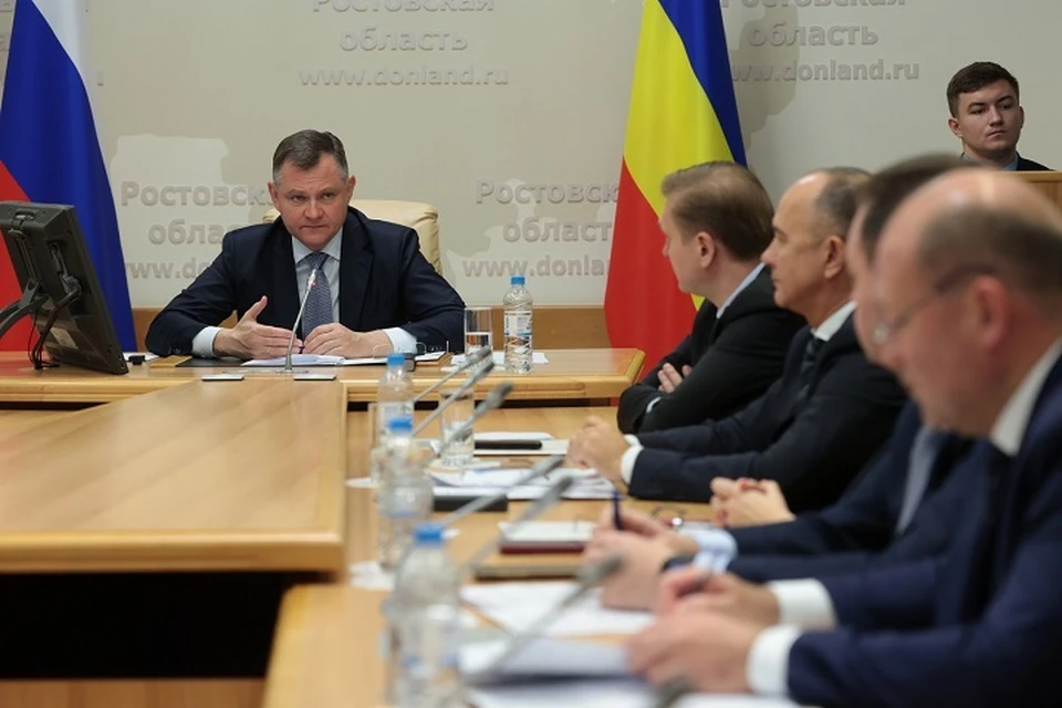 Управленца на оперативном совещании представил губернатор Юрий Слюсарь. Фото: сайт правительства Ростовской области