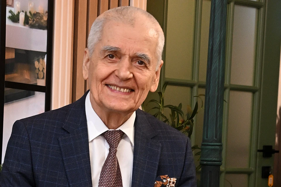 Академику РАН Геннадию Онищенко исполнилось 75 лет