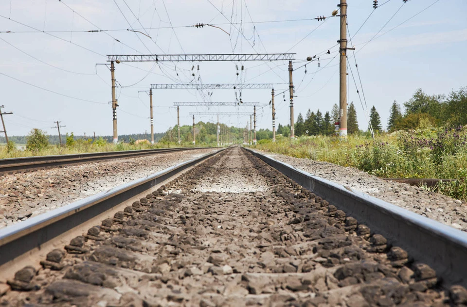 В Забайкалье автомобиль столкнулся с грузовым поездом.