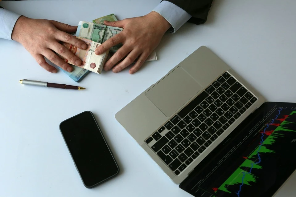 Экономист Зубарев рассказал об ускорении инфляции от снижения ключевой ставки