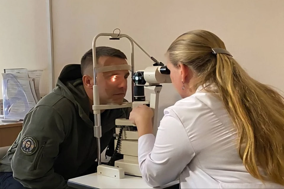 Военные проходят диспансеризацию без очереди.