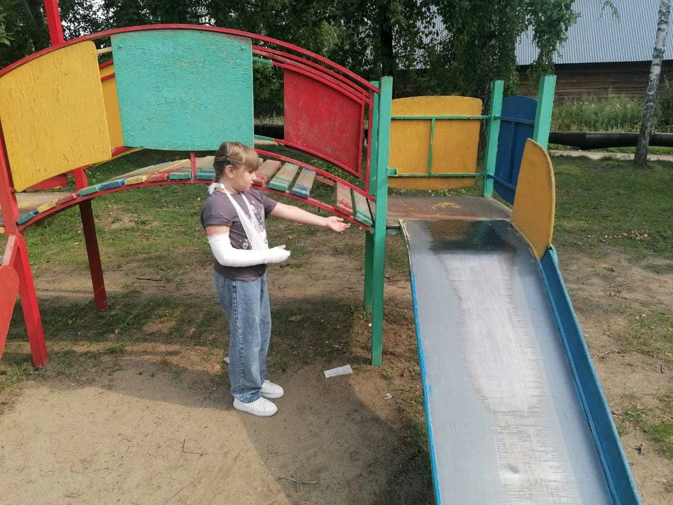 Горка, на которой пострадала девочка, фото предоставлено собеседницей издания