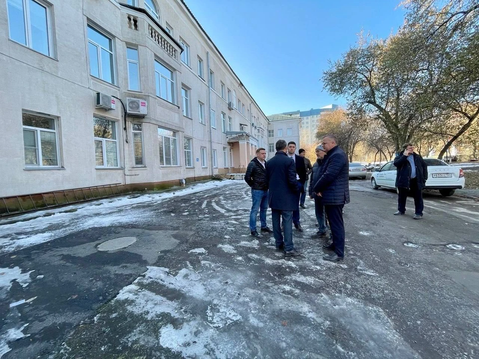 Обследование новосибирской больницы № 1, где рухнул потолок, займет 2 недели. Фото: пресс-служба Минздрава Новосибирской области