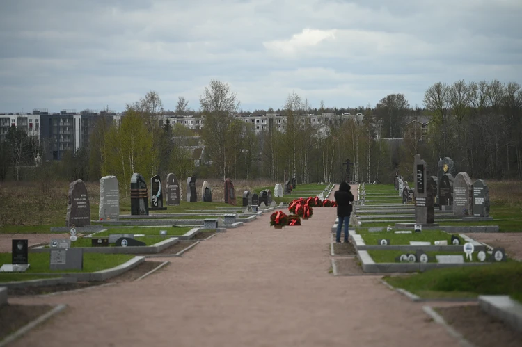 Свалка на мемориале советским солдатам: экс-депутата из Дагестана задержали по делу о незаконном вывозе мусора