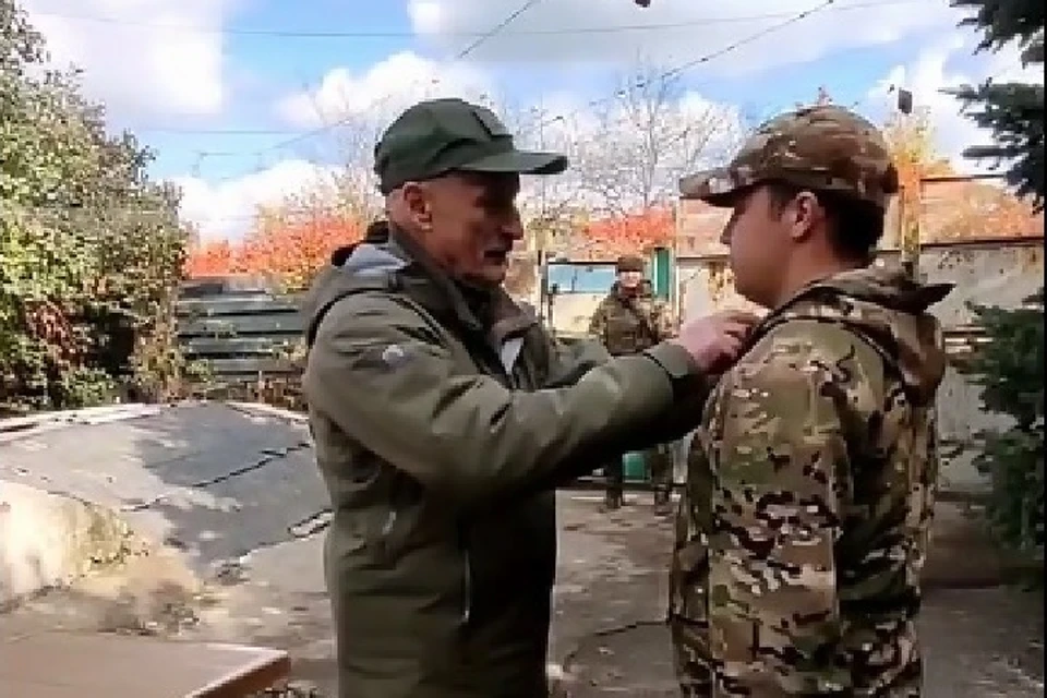 Бойцам вручили медали ордена «За заслуги перед Республикой Татарстан». Фото: t.me/rustamminnikhanov