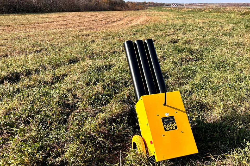 Среди новинок – современные мобильные биоакустические установки и автоматические гром-пушки с электронным управлением. Фото: международный аэропорт Владивосток