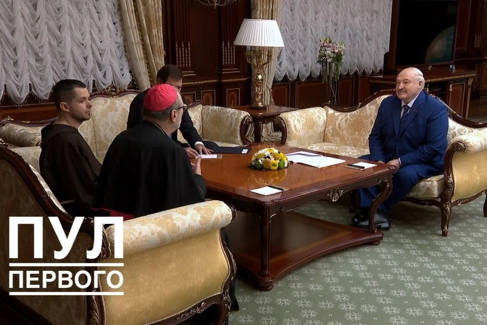 Лукашенко оценил визит спецпосланника папы римского Льва XIV в Беларусь. Фото: телеграм-канал «Пул Первого»