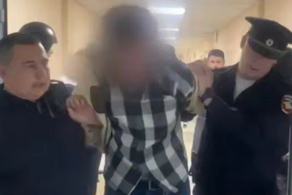 Суд отправил обвиняемого в нападении на врачей в психиатрическое учреждение