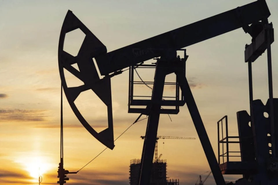 Bloomberg: Индия ищет варианты продолжения импорта нефти РФ после санкций США