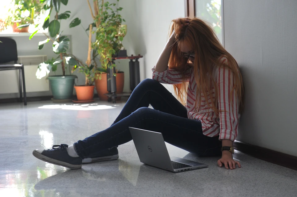 Травля может быть в психологической и физической форме, а также кибербуллинг