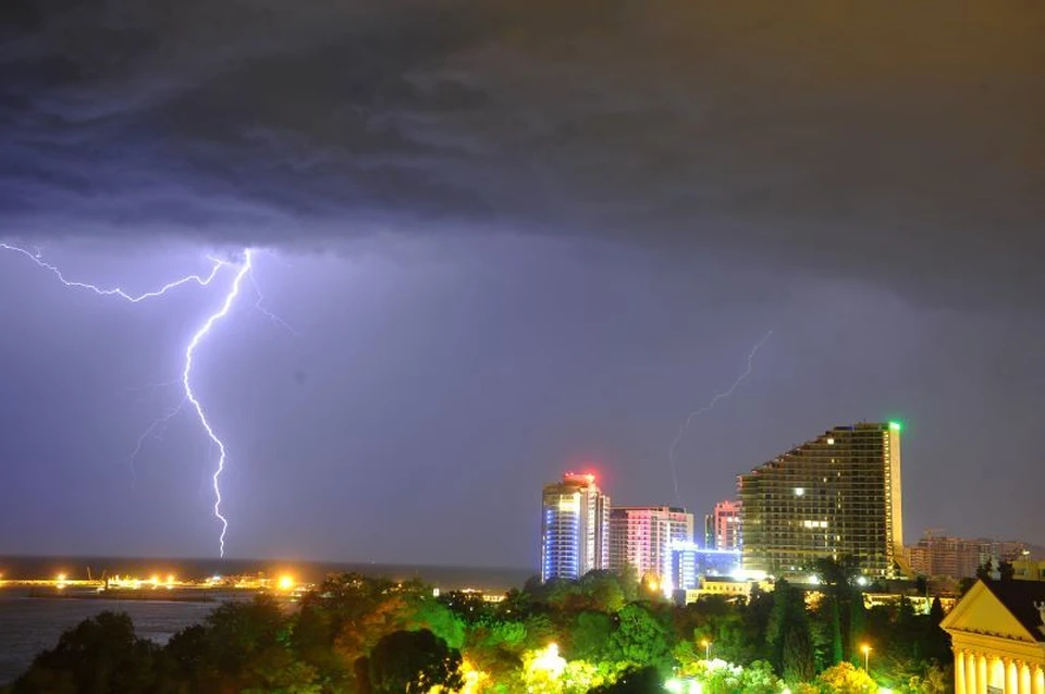В Сочи прогнозируют сильный дождь и грозу