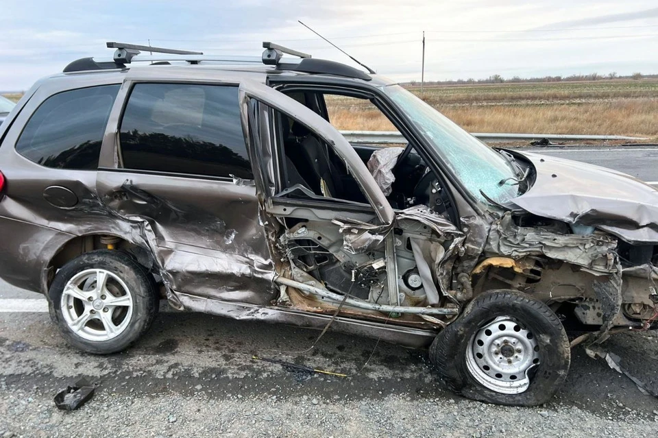 Пострадали два пассажира Renault Sandero. Фото: Оренбургская Госавтоинспекция