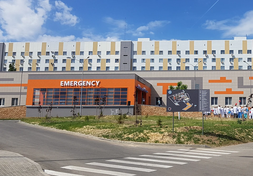 Мужчин экстренно доставили в ожоговое отделение 25-й больницы.