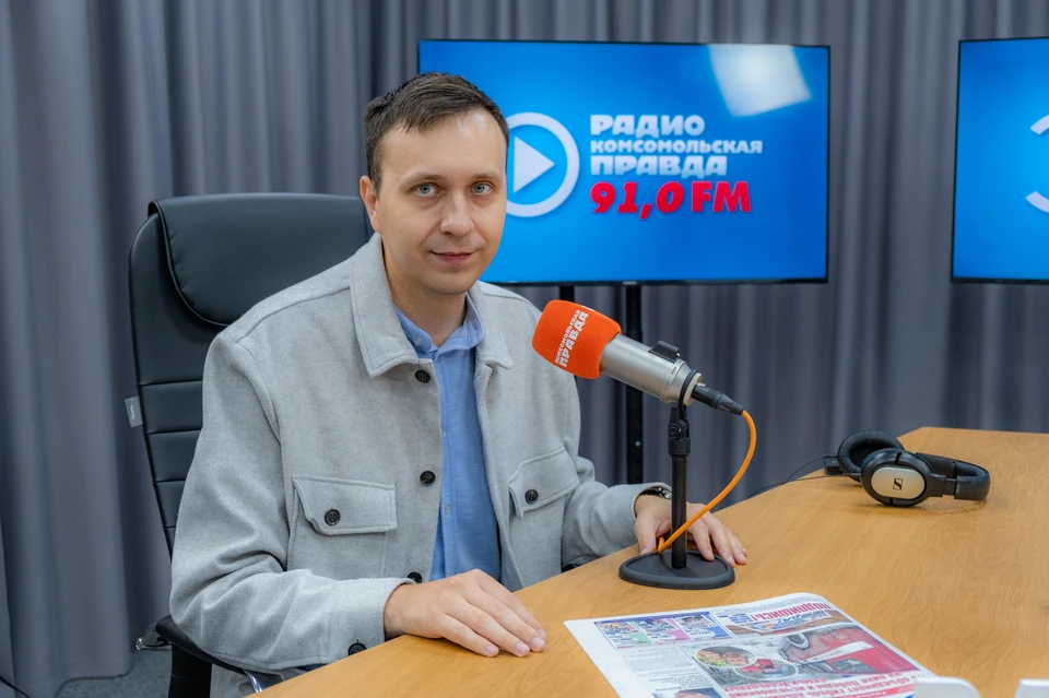 Константин Гусев в студии радио КП