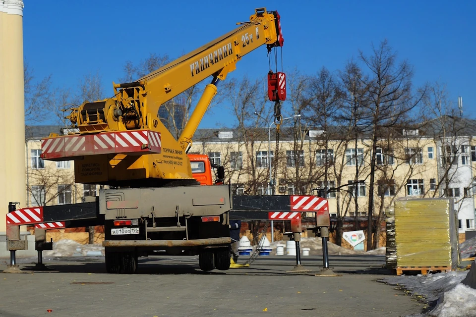 В аварии с автокраном у пешехода мало шансов остаться в живых.
