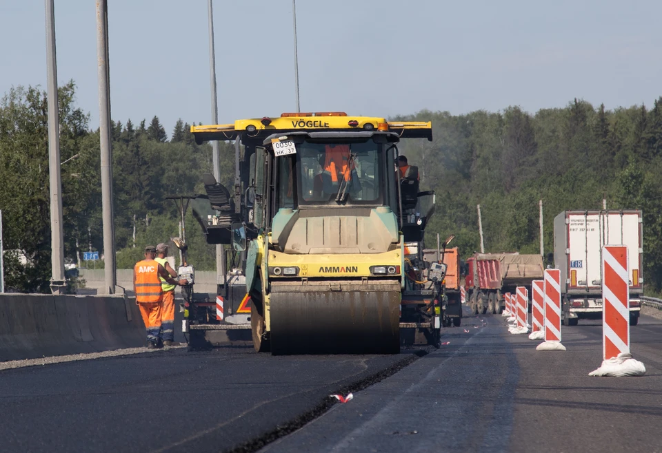 Дорожники продолжают ремонтировать городские дороги. Фото: архив КП