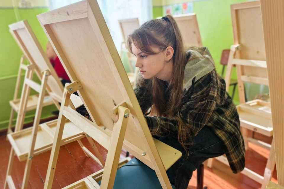 В Каланчакскую школу искусств поступили новые инструменты и мебель Фото: министерство культуры ХО