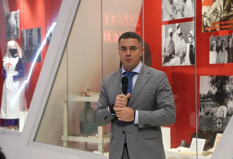 Алексей Эрк принял участие в открытии выставки «Во все времена. Медики на фронтах войны».