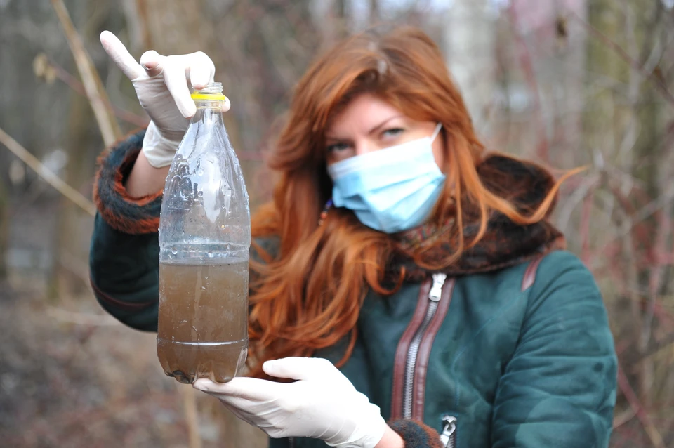 В Многовершинном компания устранит последствия разлива химических отходов в реку