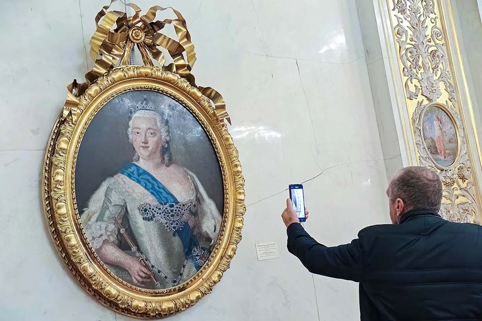 Специалисты работают над устранением сбоя.