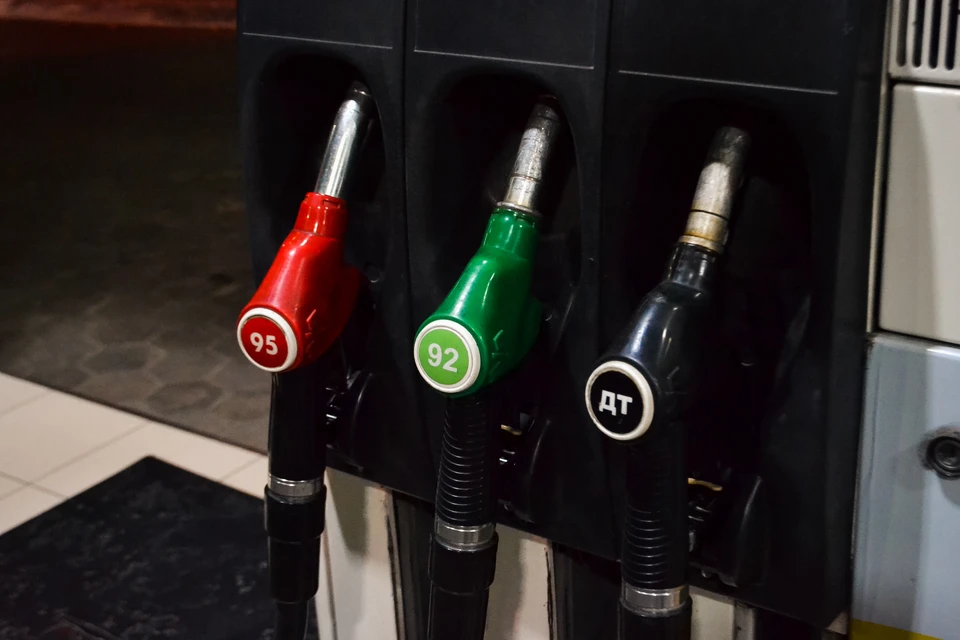 Средняя стоимость автомобильного бензина в конце октября составила 67,87 рубля